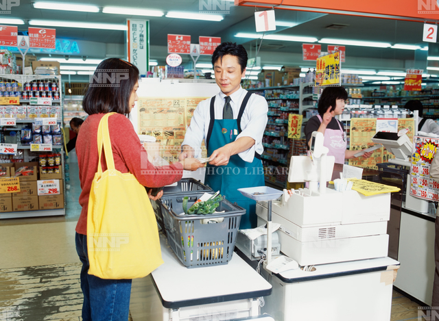スーパーのレジ 写真素材 ストックフォト Nnp Photo Library