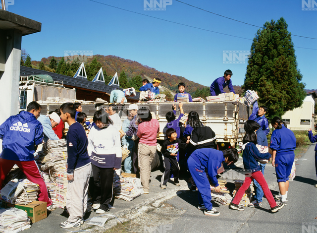 廃品回収 / ≪写真素材・ストックフォト≫ NNP PHOTO LIBRARY