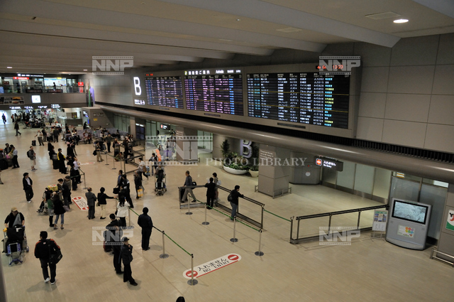 成田空港第2ターミナル到着ロビー / ≪写真素材・ストックフォト≫ NNP PHOTO LIBRARY