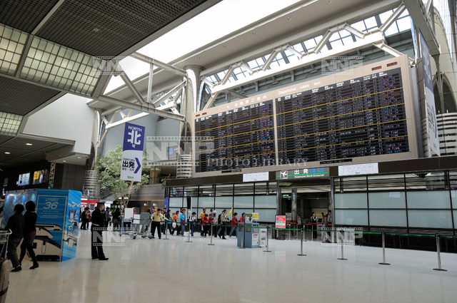 成田空港第2ターミナル出発ロビー